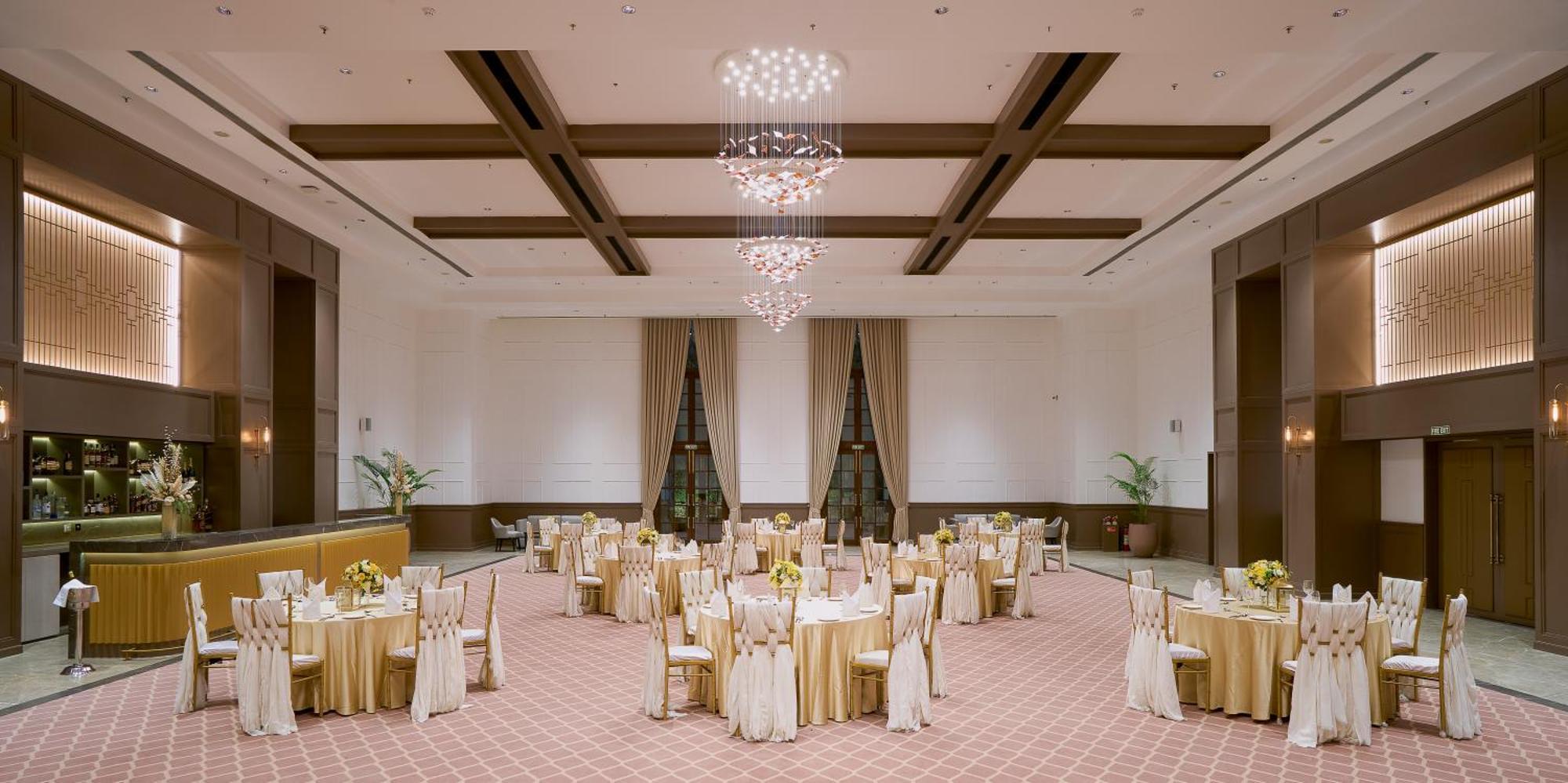 Hotel Dlf Club 5 Gurgaon Esterno foto