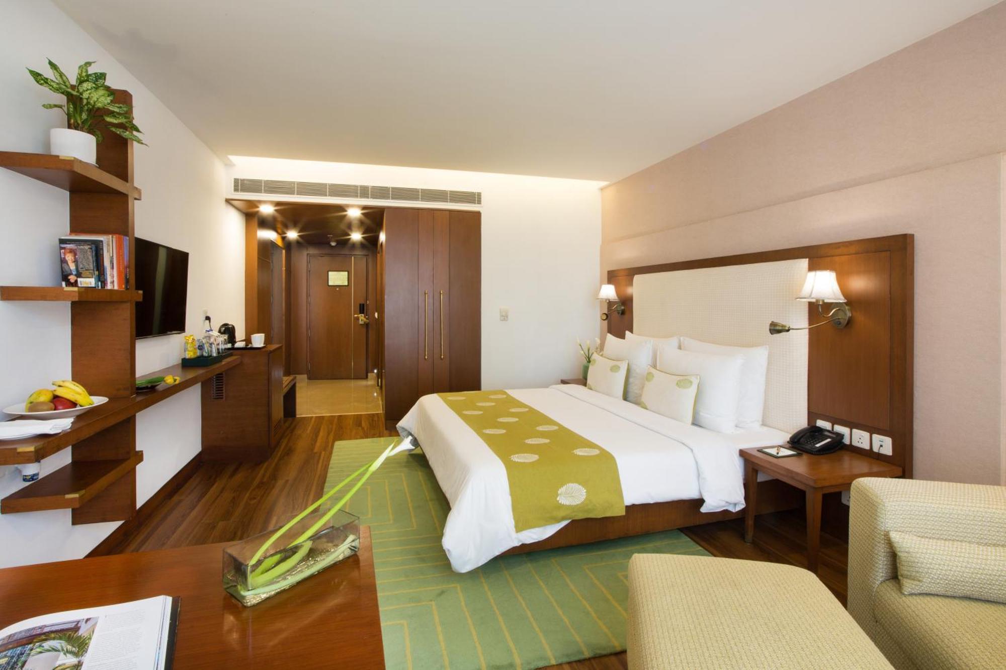 Hotel Dlf Club 5 Gurgaon Esterno foto