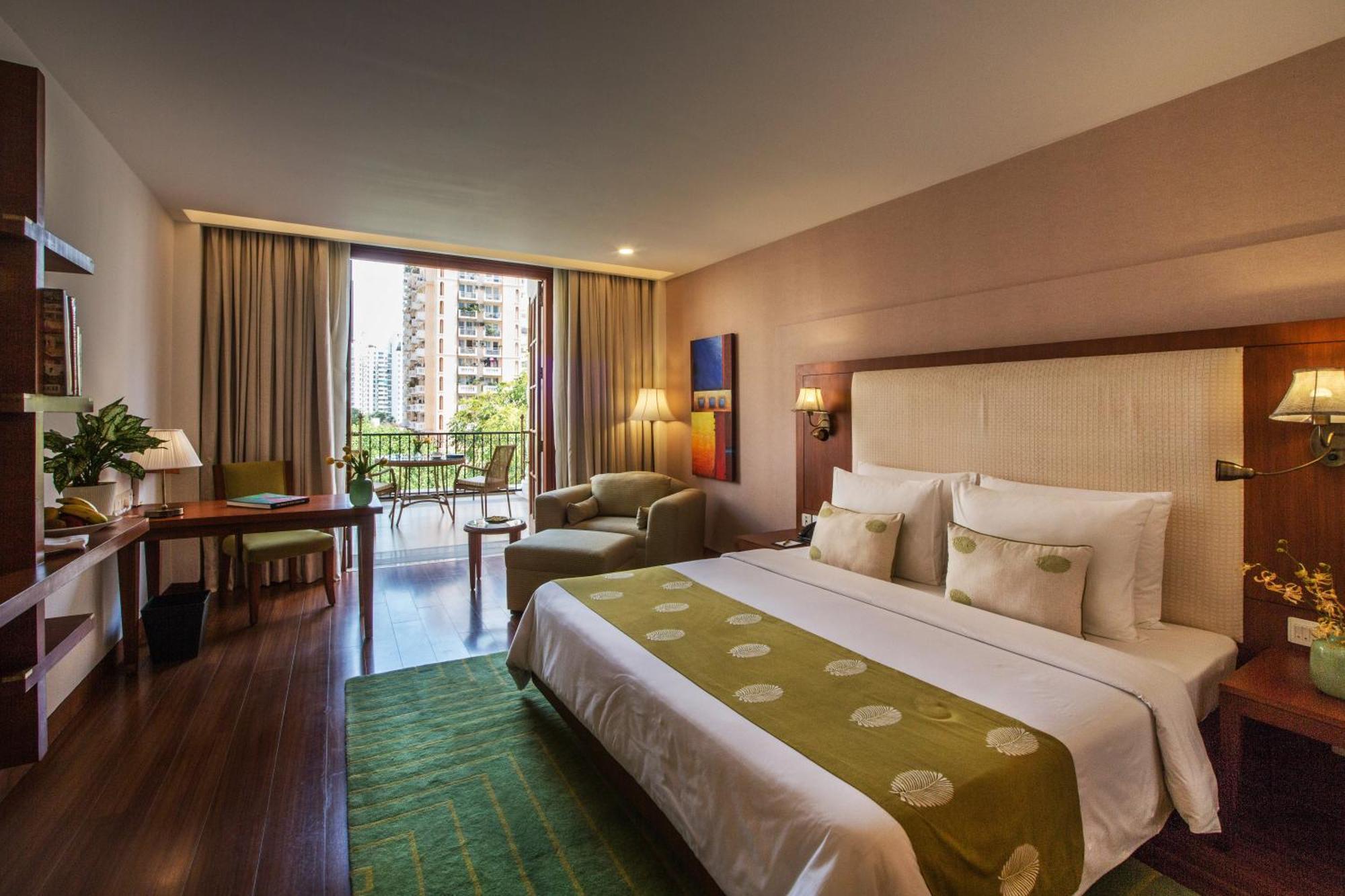 Hotel Dlf Club 5 Gurgaon Esterno foto