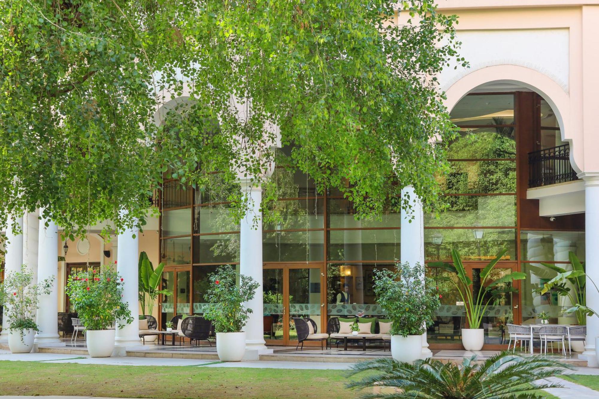 Hotel Dlf Club 5 Gurgaon Esterno foto