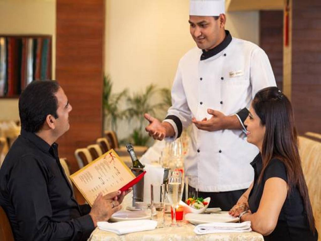 Hotel Dlf Club 5 Gurgaon Esterno foto