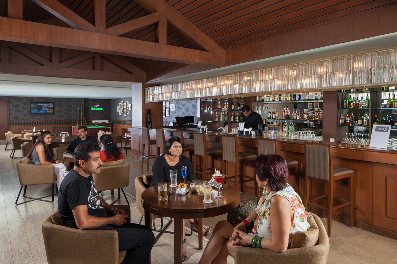 Hotel Dlf Club 5 Gurgaon Esterno foto